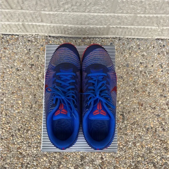 Nike Kobe Mentality II Blue and Red Athletic Shoes Size 12 display picture 2